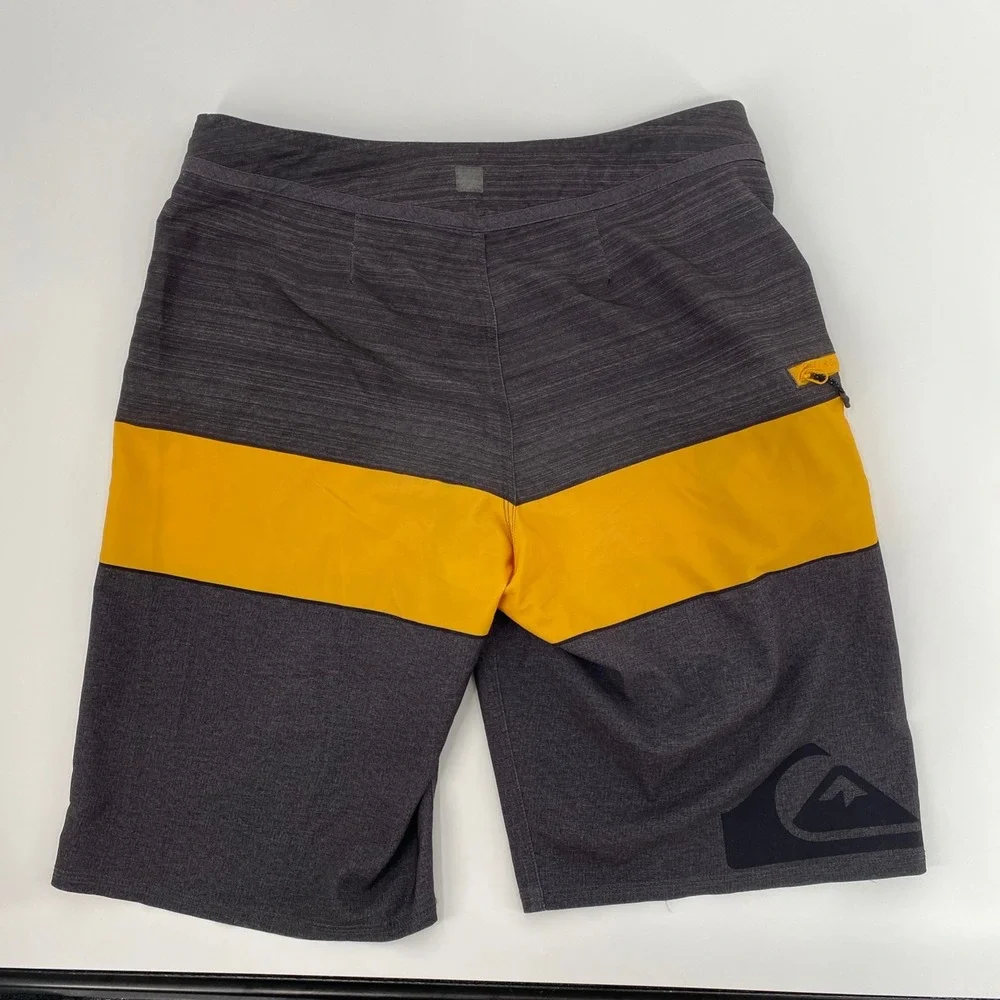 Quiksilver Board Shorts Mens 30 Charcoal Yellow Striped Surf‎ Swim Trunks Summer